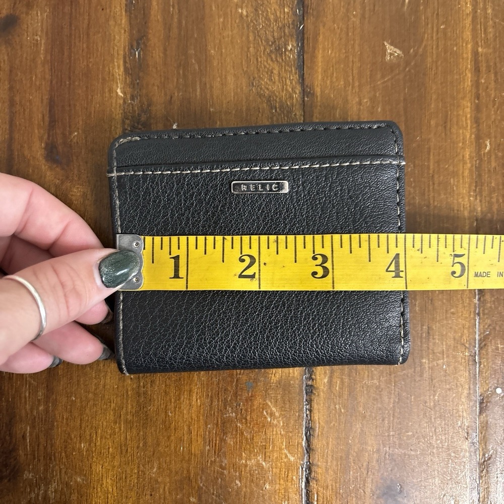Relic Fossil Bifold Wallet Black Pebbled Faux Leather Coins Compartment Snap - Picture 5 of 7